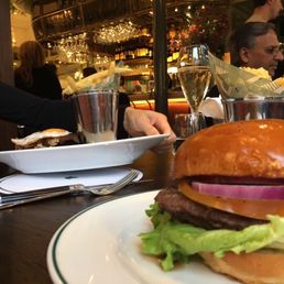 This is a £20 wagyu burger .... seriously???! This is a £20 wagyu burger .... seriously???!