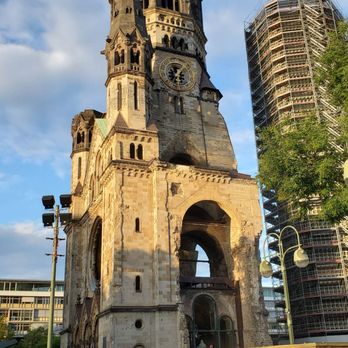 Kaiser-Wilhelm-Gedächtniskirche - Churches Near Me - Berlin, BE