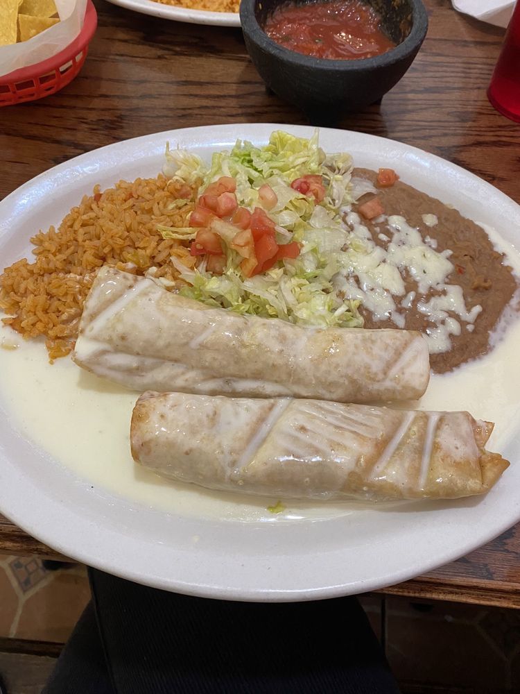Compadres Mexican Grill