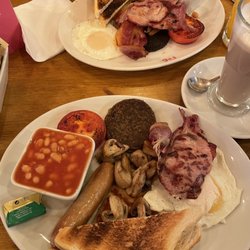 Rose Street Cafe - Top: English Breakfast. Bottom: Scottish Breakfast