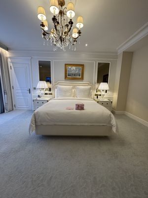 Four Seasons Hotel George V, Paris by null