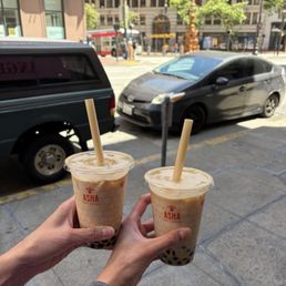 Hong Kong milk tea (left) and black milk tea (right)