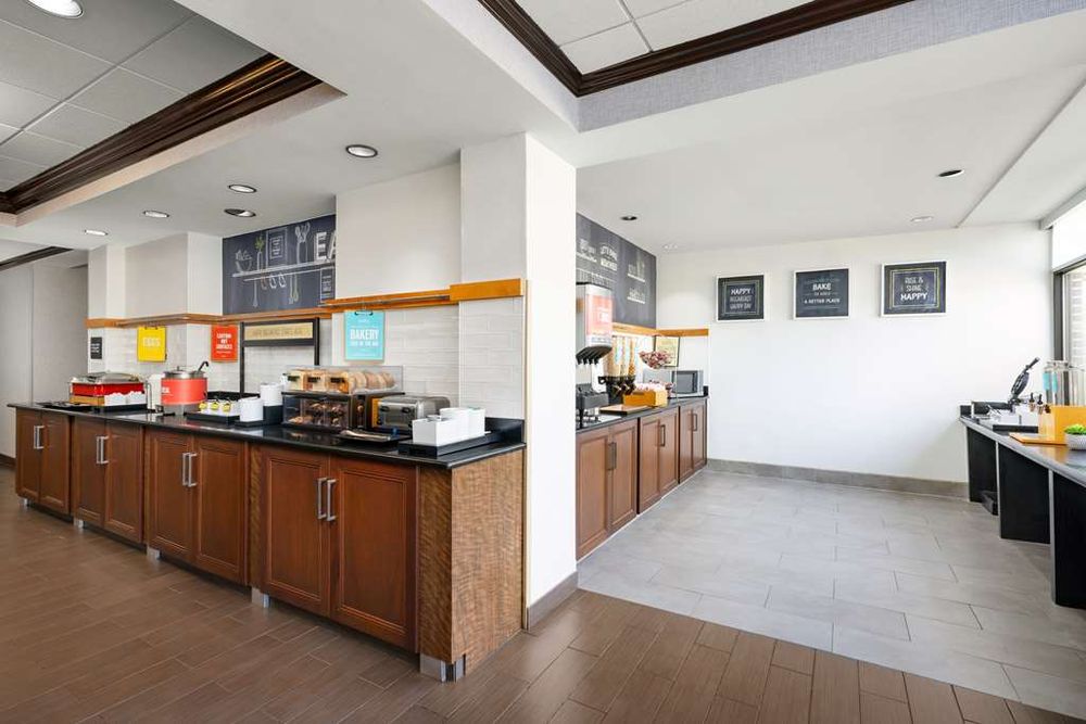 Photos for Hampton Inn Long Island/Islandia Yelp