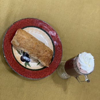 Fair Dinkum Pies - Sausage roll - Bakeries Near Me - Vallejo, California Fair Dinkum Pies - Sausage roll - Bakeries Near Me - Vallejo, California