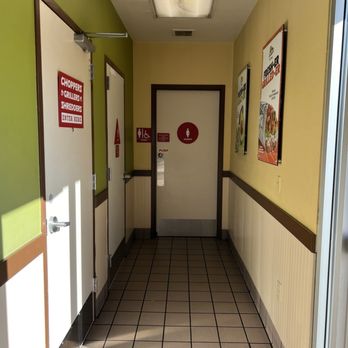 Del Taco - 6/14/24 Bathrooms - Fast Food Near Me - Reno, Nevada Del Taco - 6/14/24 Bathrooms - Fast Food Near Me - Reno, Nevada