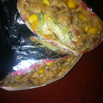 Icehouse - BBQ Chicken burrito - Tex-Mex Near Me - Montreal, Quebec