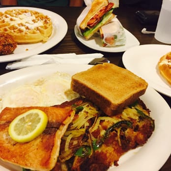Cedar Park Cafe - Look how big those hashbrowns are! There's also a BLT and chicken and waffles here - Breakfast & Brunch Near Me - Philadelphia, Pennsylvania