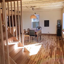 Halifax Backpackers Beachhouse Hostel - Newly renovated downstairs! Plenty of space to meet new people or just soak up the sun while watching the wildlife outside.