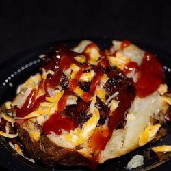3 Island Gs Mobile Cuisine - Brisket n Cheddar Baked Potato