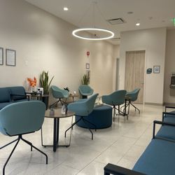 Sanitas Medical Center - Sitting in the lobby