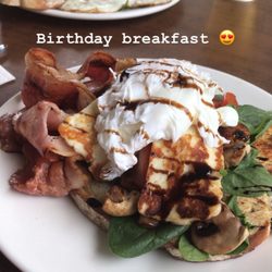 Lulu's Cafe & Deli Ettalong - Haloumi eggs mushrooms balsamic glaze on toast