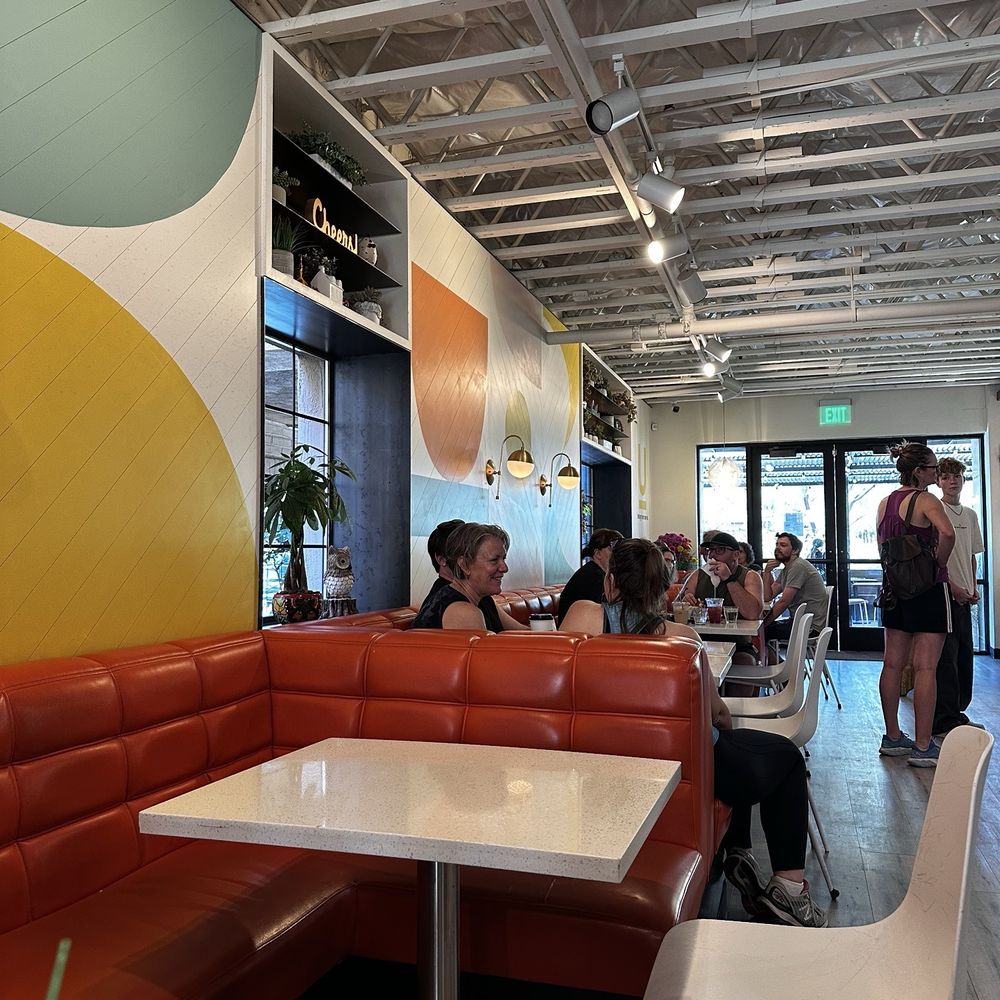 Le Buzz Caffe - Inside seating - Coffee & Tea Near Me - Tucson, Arizona