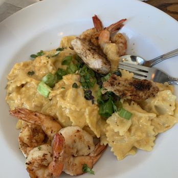 Bubba Gumbo's - Seafood Mac and Cheese - Seafood Near Me - Tybee Island, Georgia Bubba Gumbo's - Seafood Mac and Cheese - Seafood Near Me - Tybee Island, Georgia