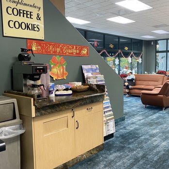 Pasadena Car Wash - Lounge wit coffee and cookie station - Car Wash Near Me - Pasadena, California