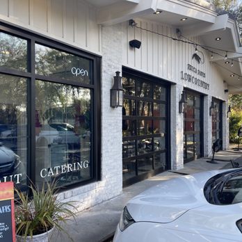 Erica Davis Lowcountry - Front of restaurant - Seafood Near Me - Savannah, Georgia