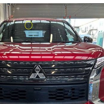 Ezi Car Rental - Car window with chip circled before pickup - Car Rental Near Me - Auckland, AUK