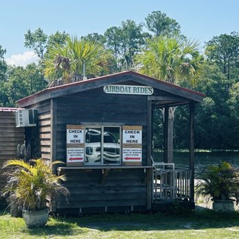Sea Serpent Tour - Check in booth - Boat Tours Near Me - Saint Augustine, Florida