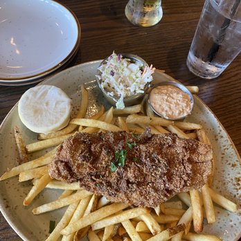 Gus's BBQ - Catfish and Chips - Barbeque Near Me - Porter Ranch, California