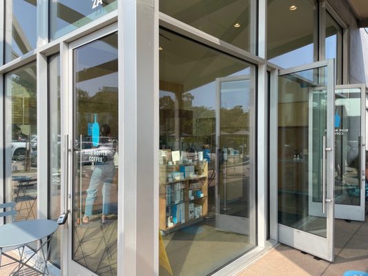 Blue Bottle Coffee by null