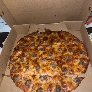 Imo's Pizza - cauliflower pizza with hamburger. - Pizza Near Me - Saint Louis, Missouri Imo's Pizza - cauliflower pizza with hamburger. - Pizza Near Me - Saint Louis, Missouri