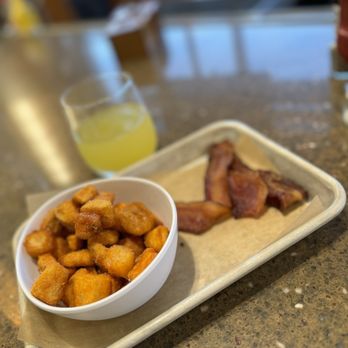 Blue Ridge Tavern - Morning eatssses - American Near Me - Fletcher, North Carolina Blue Ridge Tavern - Morning eatssses - American Near Me - Fletcher, North Carolina