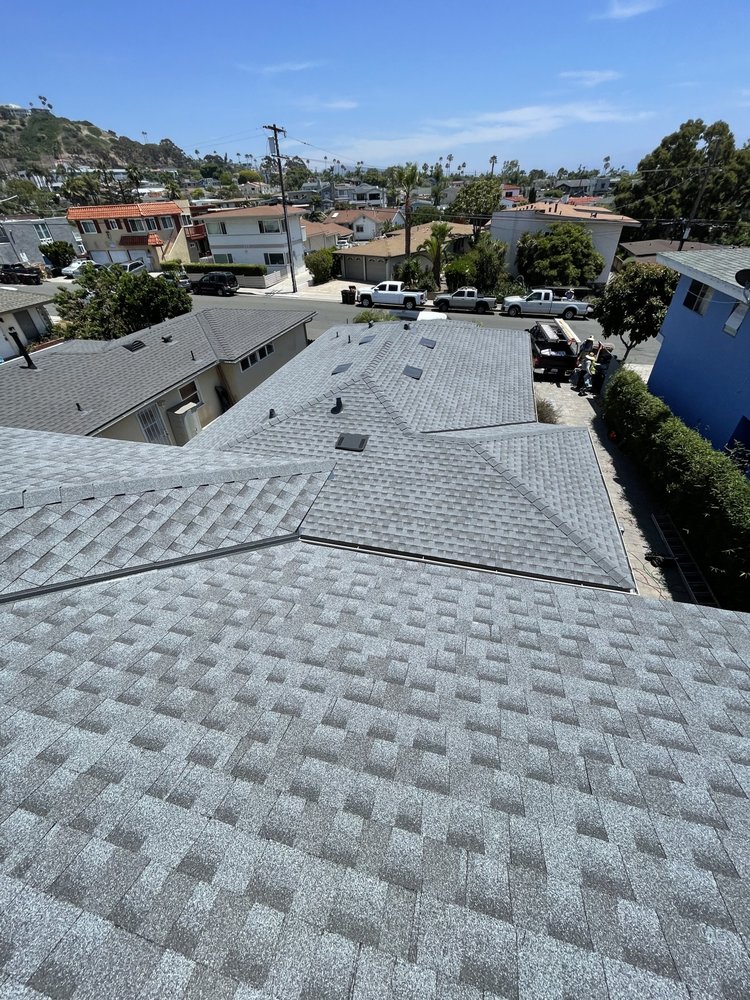 Slide of Estrada Roofs