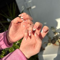 Palatial Nail Lounge - Nails , manicure, relaxation