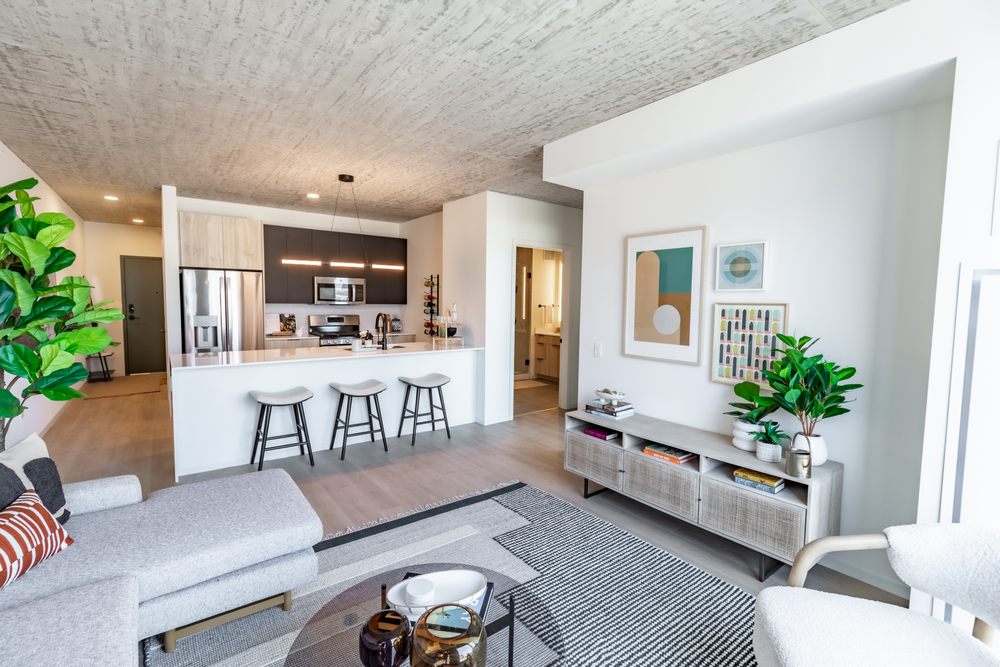 THE DYLAN APARTMENTS Request Information 15 Photos 160 N