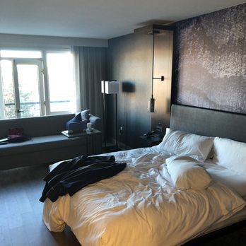Boulder Marriott - Bed and sitting area - Hotels Near Me - Boulder, Colorado