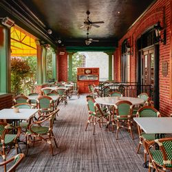 Wayne Hotel - Front Porch