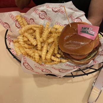 Netflix Bites - WWE Smashburger - American Near Me - Las Vegas, Nevada Netflix Bites - WWE Smashburger - American Near Me - Las Vegas, Nevada