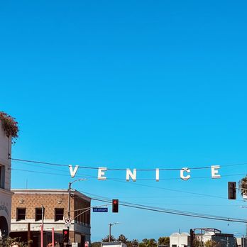 Venice Beach Boardwalk - Venice - Beaches Near Me - Venice, California
