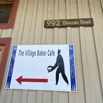 Village Baker Cafe - Outside - Bakeries Near Me - Bowen Island, British Columbia Village Baker Cafe - Outside - Bakeries Near Me - Bowen Island, British Columbia