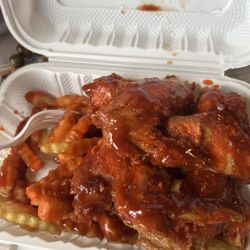 New Yummy - Chicken wings with French fries