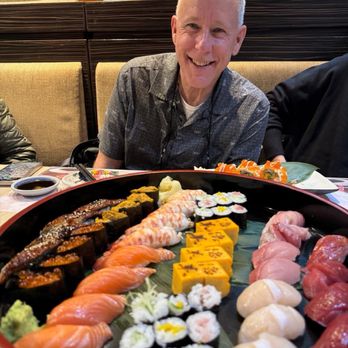 德美壽司 - This is my 63rd birthday and I am celebrating it with my Hong Kong family . I love sushi and this is fantastic. Everything was perfect. - Japanese Near Me - Hong Kong, HK