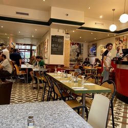 Chez Gladines - Inside