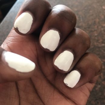 Lili's Nail Spa - Nail Salons Near Me - Montgomery, Illinois