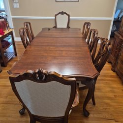 Heavy Hitters Moving - Disassemble and assemble table and chairs