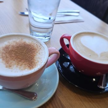 5800 North Cafe - Chai Tea Latte & Caramel Latte - Breakfast & Brunch Near Me - Chicago, Illinois