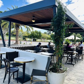 Brass Bird - Outside seating - Breakfast & Brunch Near Me - Santa Barbara, California