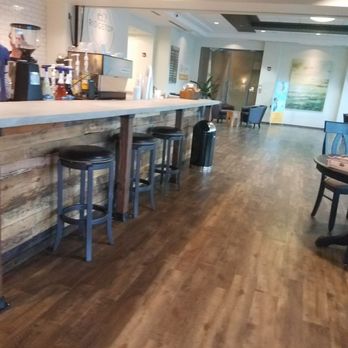Ridgetop Coffee & Tea - Plenty of good room - Coffee & Tea Near Me - Sterling, Virginia