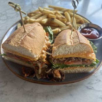 H Cafe - Breakfast & Brunch Near Me - Los Angeles, California H Cafe - Breakfast & Brunch Near Me - Los Angeles, California