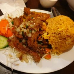 Pho Minh Long - Salt and pepper chicken ribs on tomato rice