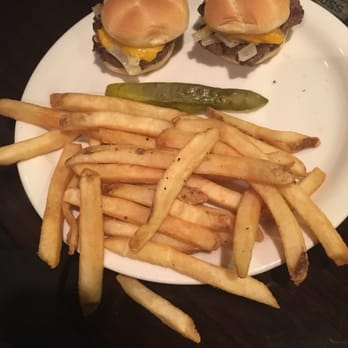 Finnegan's Pub - Angus sliders - American Near Me - Tucson, Arizona