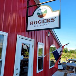 Rogers' Cideryard - Entrance.