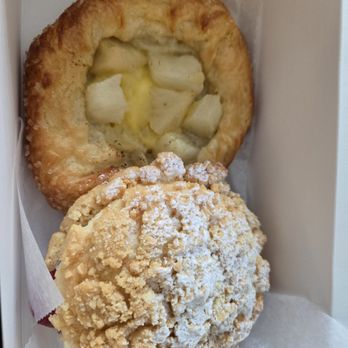 Paris Baguette - Bakeries Near Me - Coquitlam, British Columbia