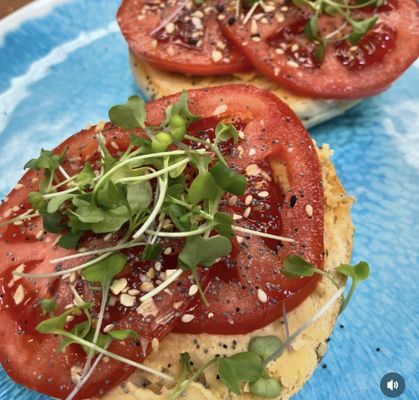 Momo’s Cafe by null