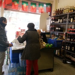 Lisboa Delicatessen - Busy,even on a Sunday