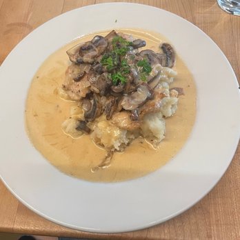Brick 29 - Bistro chicken - New American Near Me - Nampa, Idaho Brick 29 - Bistro chicken - New American Near Me - Nampa, Idaho