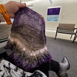 Harold C. Simmons Comprehensive Cancer Center Radiation Oncology - Ah, my knitting project matches the wall decor.